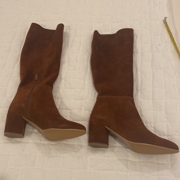 New Bueno Sky Tall suede boot in Tobacco size 40 (9.5-10) - Picture 4 of 6